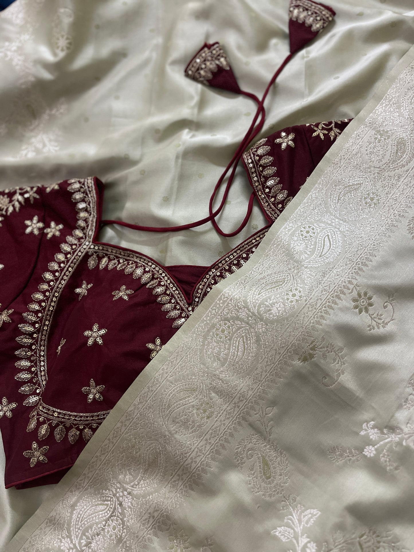 Amaanat Ready-to-wear Saree with Blouse