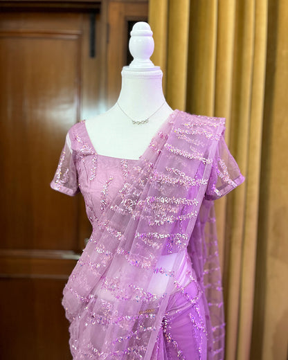 Gulabīnumā Ready-to-wear Saree with Blouse