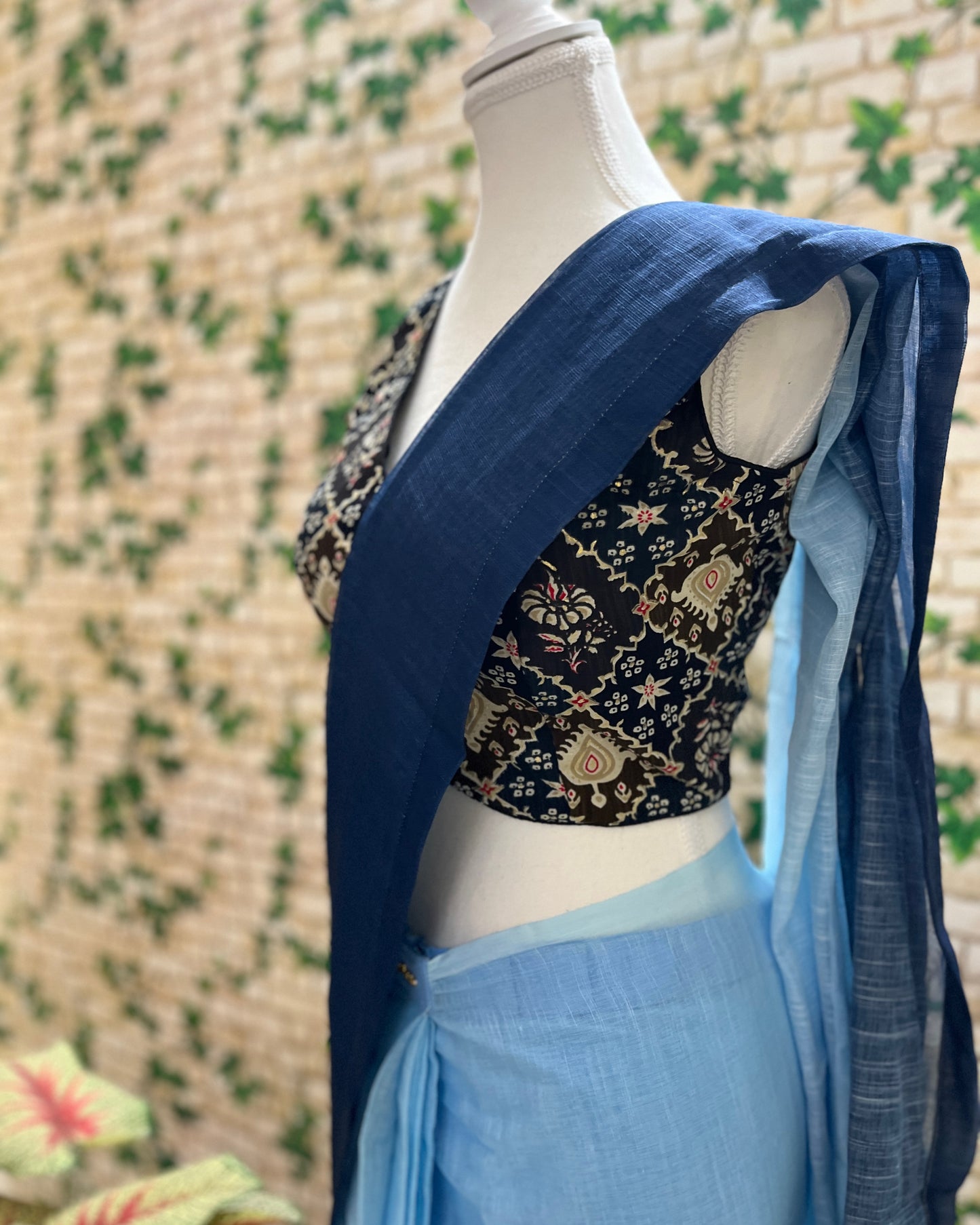 Neel-Kamal Ready-to-wear Saree with Blouse