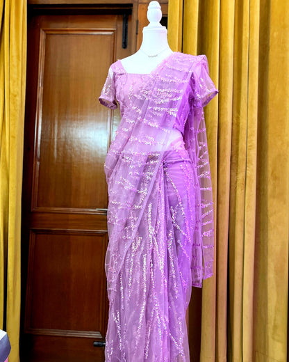 Gulabīnumā Ready-to-wear Saree with Blouse